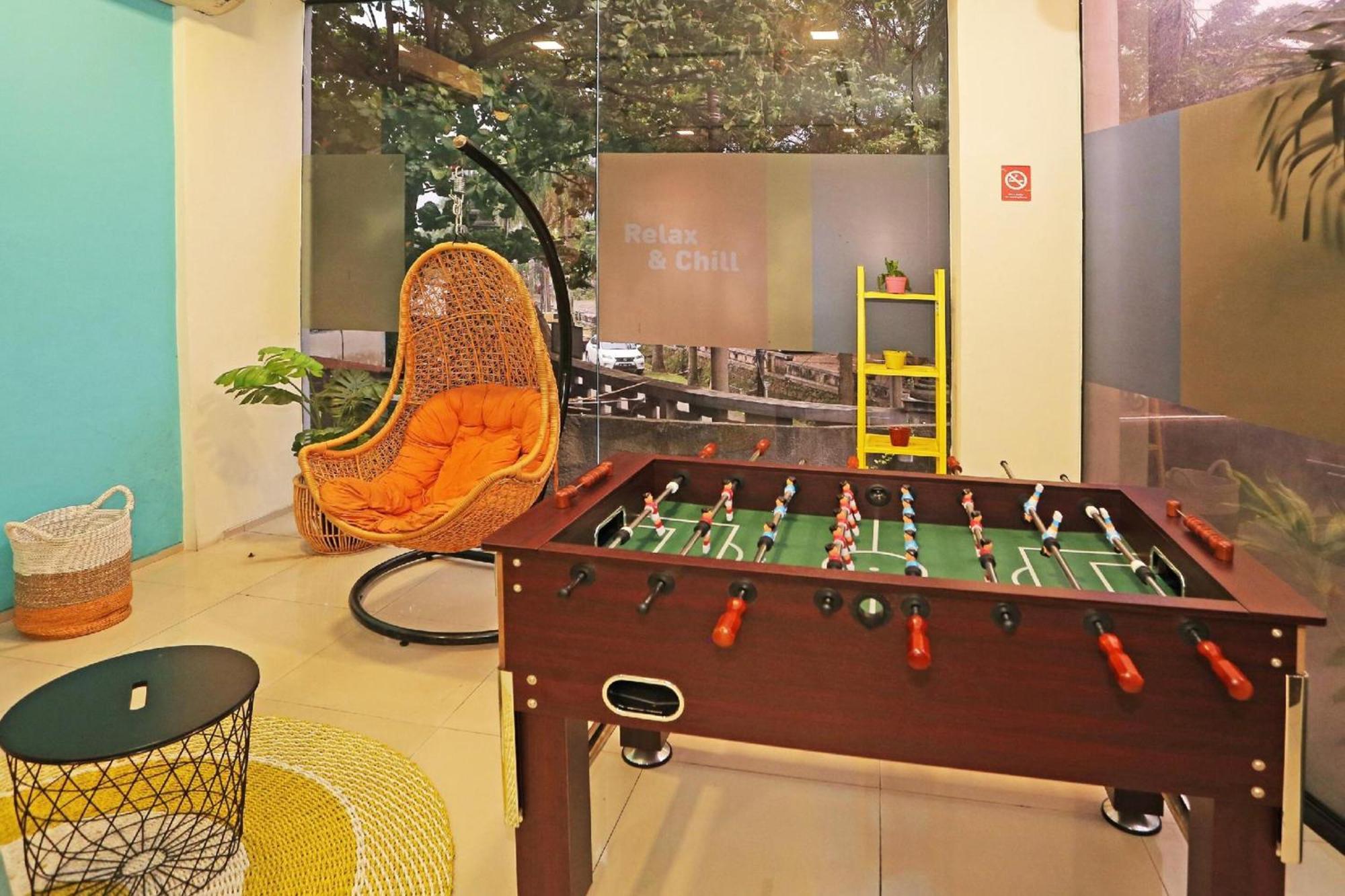 Super Oyo Townhouse Oak Hotel Fiducia Serpong Dış mekan fotoğraf