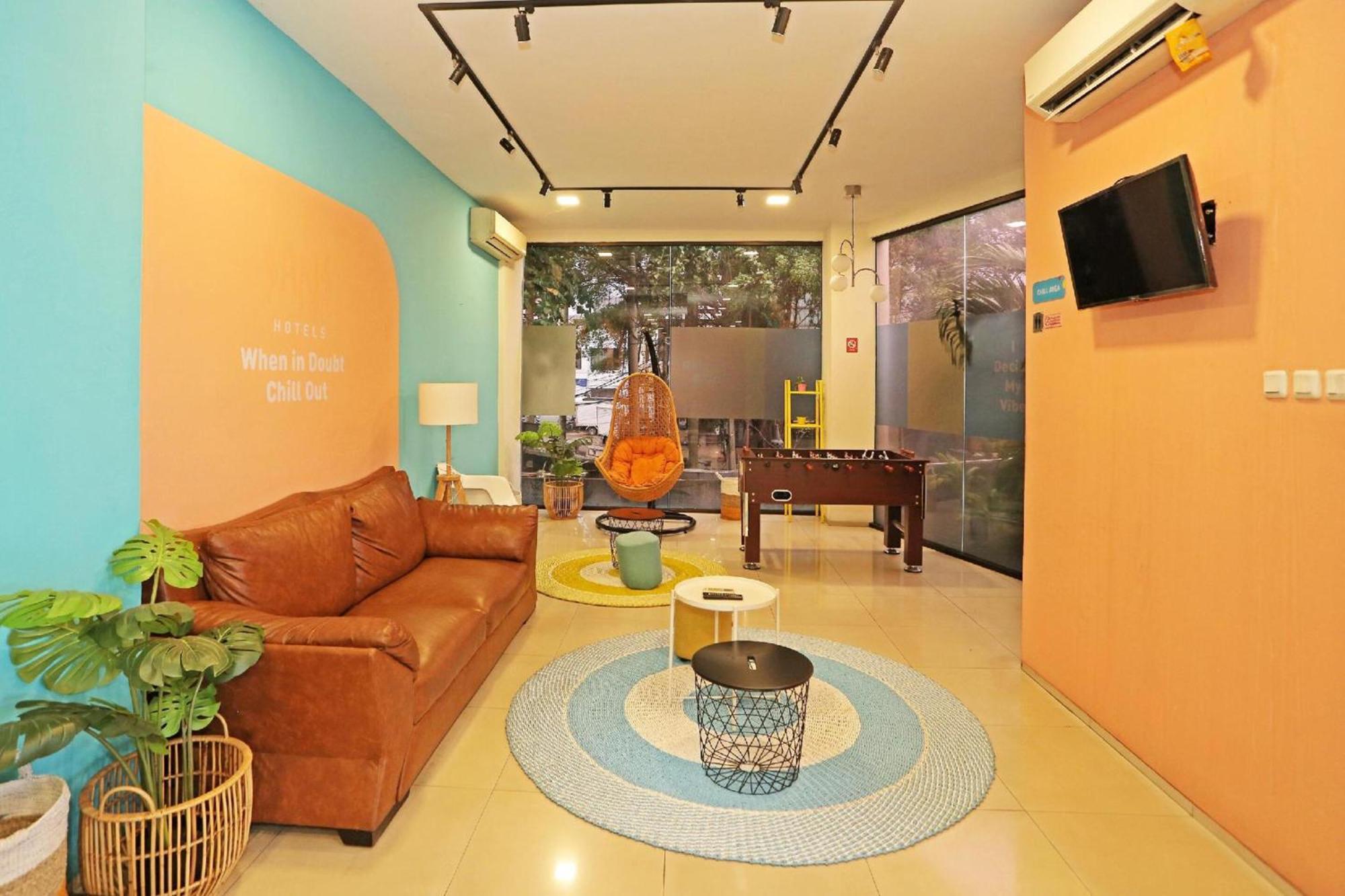 Super Oyo Townhouse Oak Hotel Fiducia Serpong Dış mekan fotoğraf